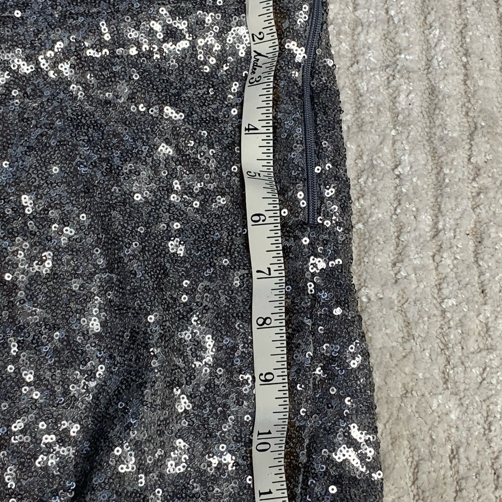 Vintage Y2K Forever 21 Silver Sequin Shorts Size Large‎ Side Zip Festival Rave - Picture 7 of 10